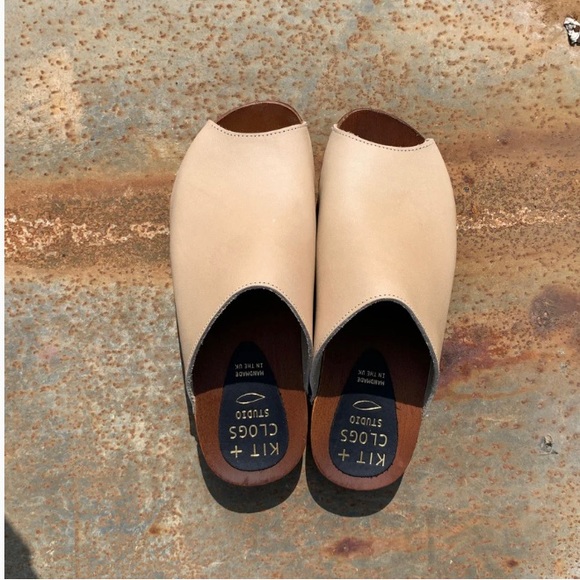 KIT + CLOGS STUDIO
Stone Flex Base Sol Clog - Picture 1 of 5